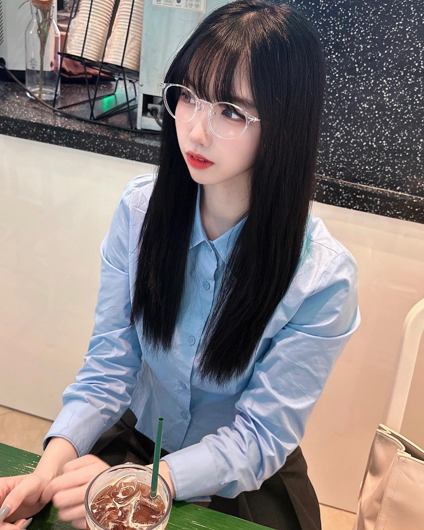 이윤지 